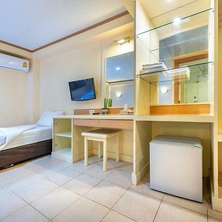 Patong Beachfront Boutique Hotel Buitenkant foto