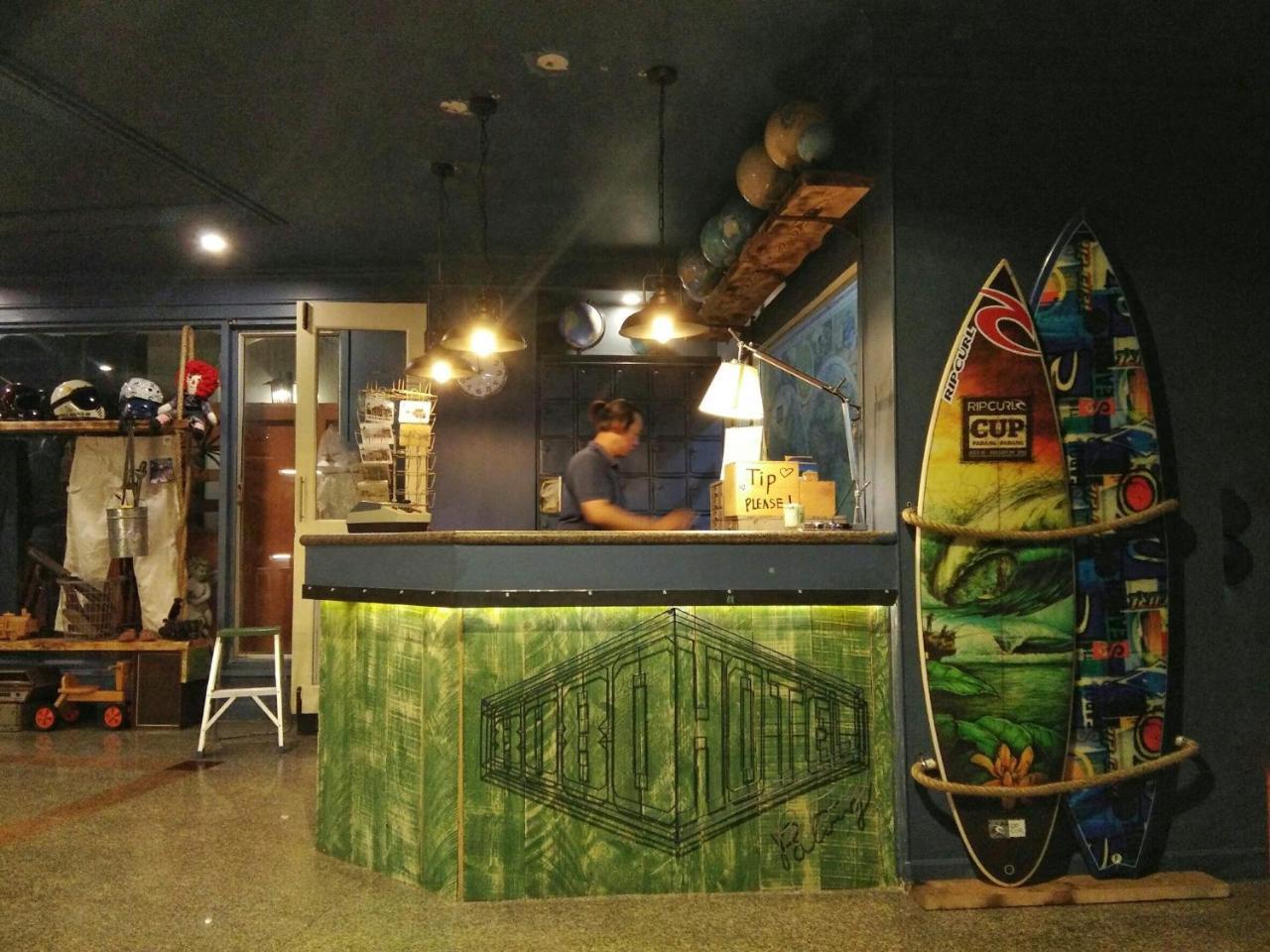 Patong Beachfront Boutique Hotel Buitenkant foto