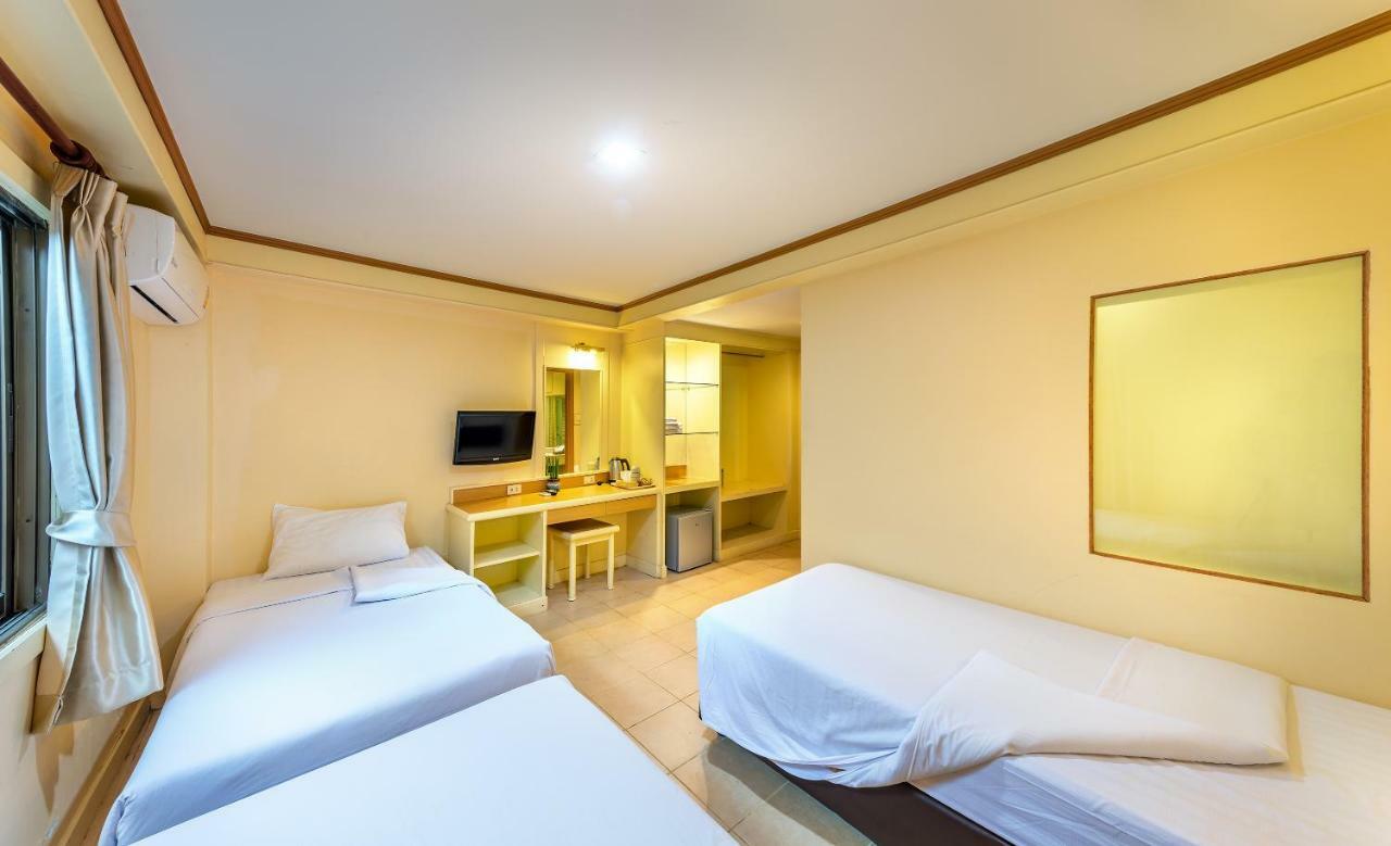 Patong Beachfront Boutique Hotel Buitenkant foto