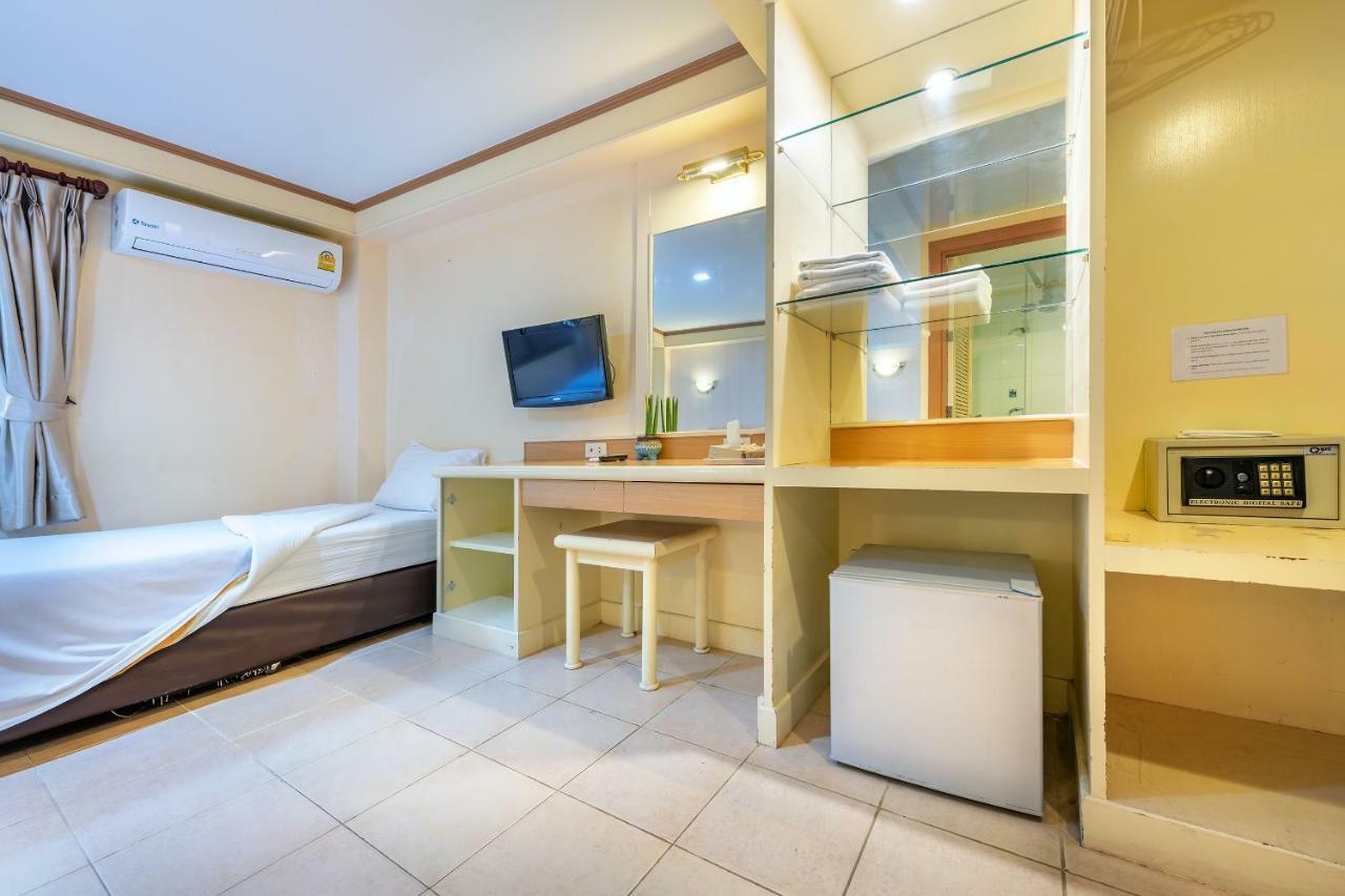 Patong Beachfront Boutique Hotel Buitenkant foto